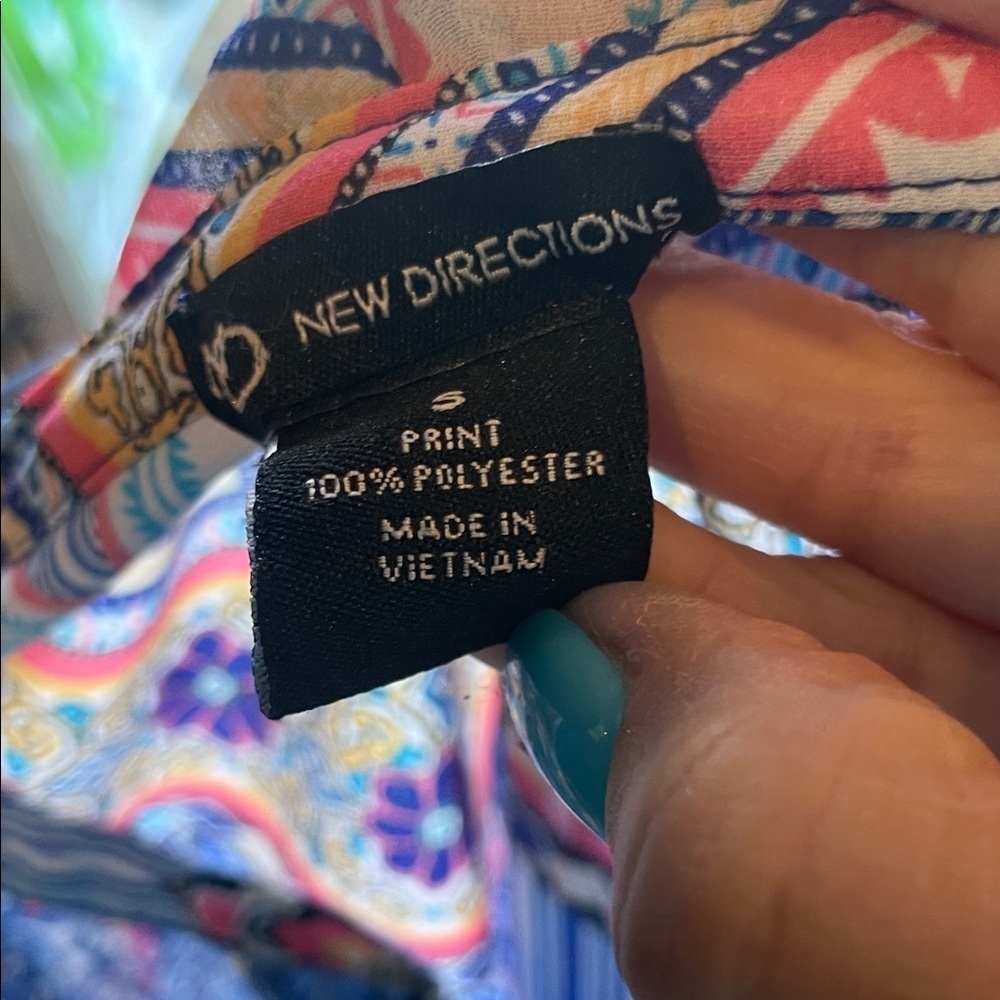 New Directions Multicolor Patterned Top - Picture 7 of 7